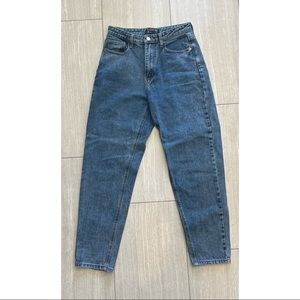 PRETTYLITTLETHING MOM JEANS